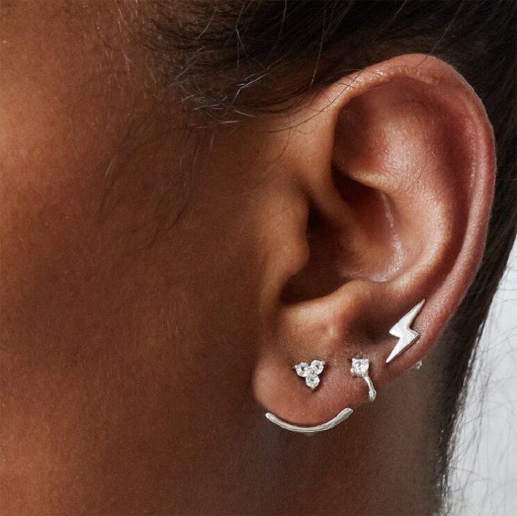 Stacked lobe piercing