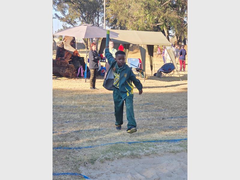 Plaaslike skole het hul talent ten toon gestel toe die Wes-Rand jukskei-liga met spangees en sterk kompetisie afgeskop het.