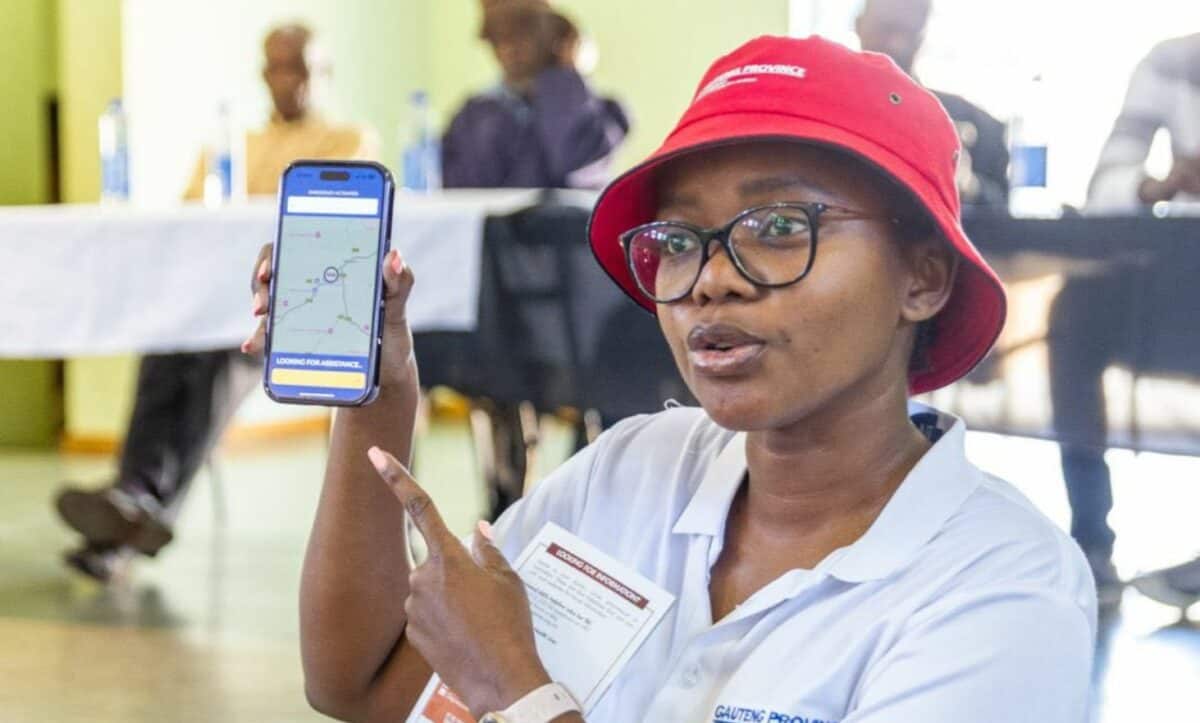 Gauteng’s e-Panic Button, already downloaded 100 000 times, is helping residents fight GBV with a rapid 7 to 10 minute emergency response.