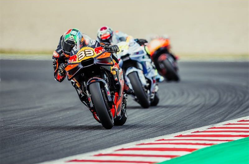 Brad Binder overcame a tough weekend at the Motul Grand Prix of Japan, moving up six places despite wheelspin issues. With 105 points so far, he is aiming for a stronger performance at the upcoming Indonesia GP.”
