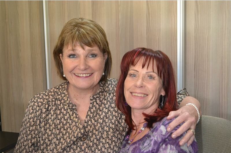 Laerskool Kenmare bederf hul ontvangsdames met geskenke en 'n ete om hul harde werk te waardeer.