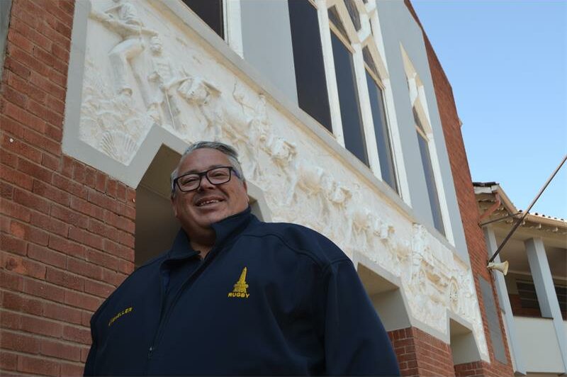 From its humble beginnings in a corrugated iron building to producing Springboks and statesmen, Hoërskool Monument High School’s rich history and enduring traditions continue to inspire generations, as featured in the 14th edition of Echoes of Krugersdorp.