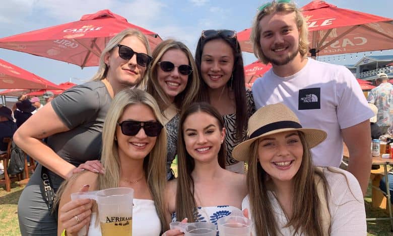 Met duisende feesgangers en van die grootste name in die Afrikaanse musiekbedryf, het Hoërskool Noordheuwel se Afrikaans in die Wolke-fees Krugerdorp geskud.