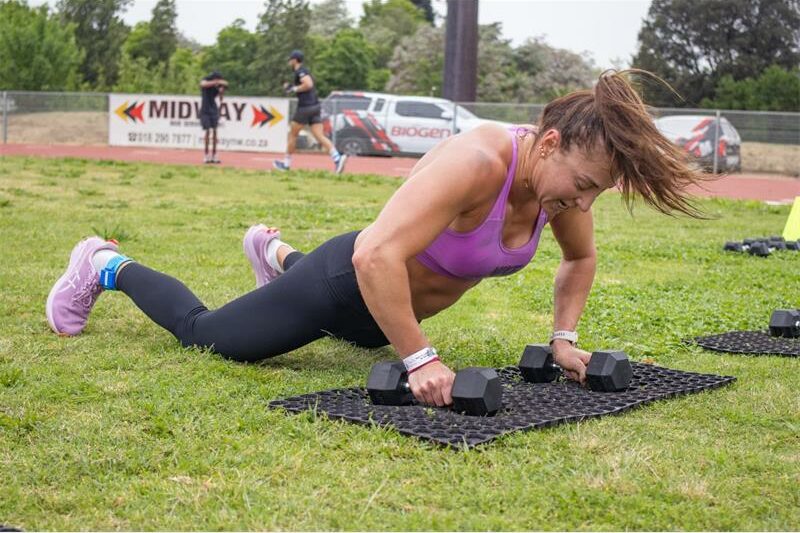 Noordheuwel se kragatleet Juan-Marié Herbst het ’n indrukwekkende tweede plek in die uitdagende Deadly Dozen-hybridkompetisie behaal terwyl sy voorberei vir internasionale deelname.