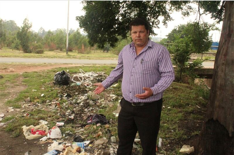 Community members are raising alarms over worsening litter and neglect, calling for urgent steps to protect public health and restore pride in Krugersdorp’s urban spaces.