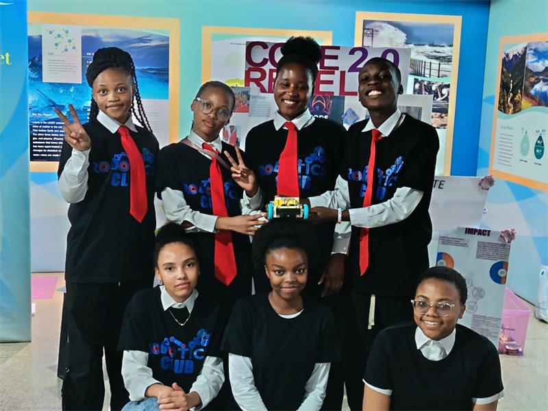 Kingswood Academy learners are celebrating their robotics success after winning Best Robot Design and qualifying for the national competition.