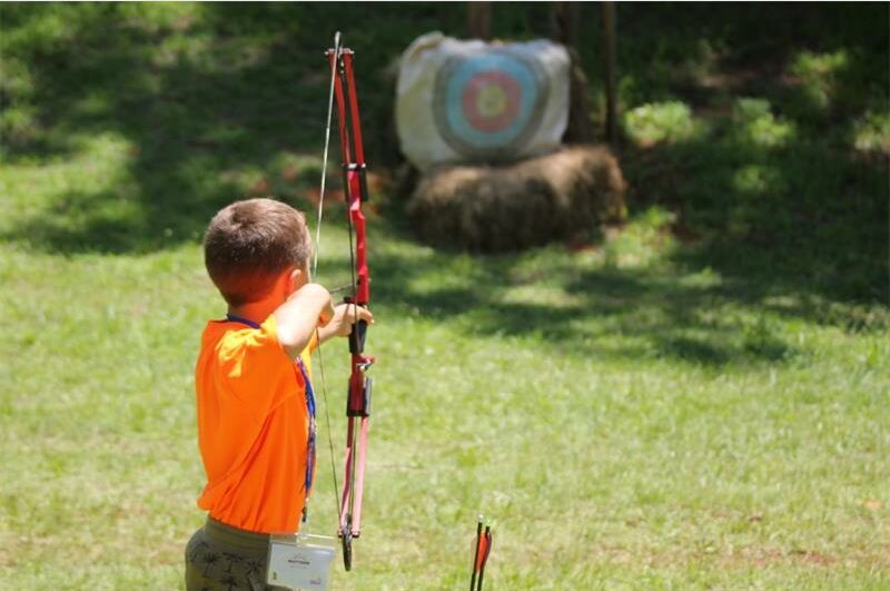 Die Royal Family Kids Camp Mogale hou ’n spesiale fondsinsameling om mishandelde kinders te ondersteun.