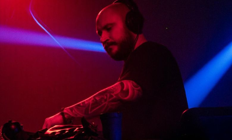 From transcendental soundscapes to foot-stomping drops, DJ Jaryd Farah explains how he crafts each performance to connect deeply with his audience.