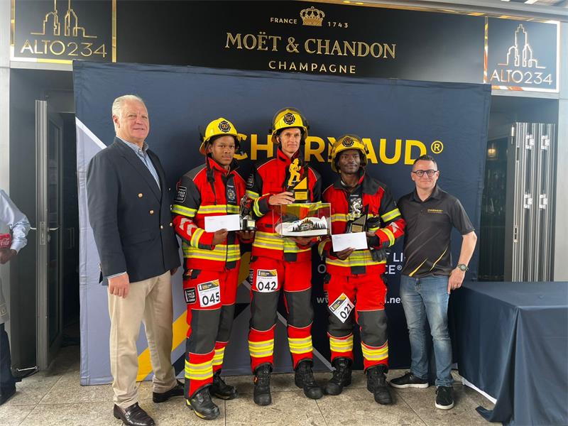 Climbing 1 194 stairs in full gear, Krugersdorp’s elite firefighters dominated the podium during Charnaud’s Race to the Top.