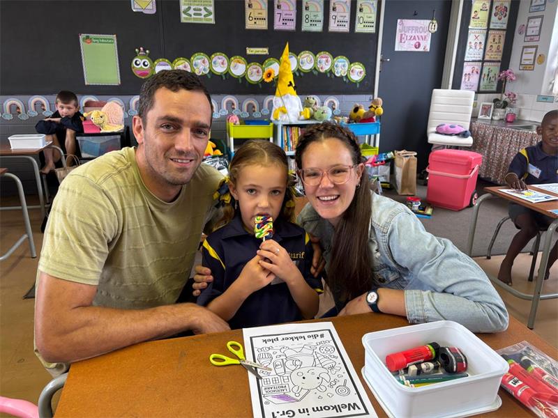Laerskool Protearif het vanjaar se graad een-leerders op hul eerste dag in laerskool hartlik verwelkom.