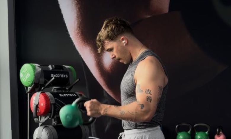 ’n Plaaslike fiksheidsentoesias deel eenvoudige wenke vir beginners wat poog om oefening deel van hul daaglikse roetine te maak, spesifiek met die aanbreek van die nuwe jaar.