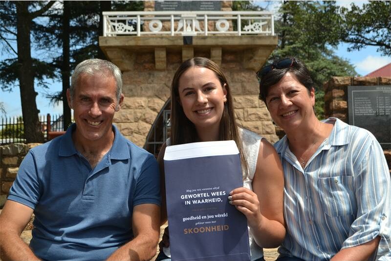 Vreugde, verligting en groot drome het die dag oorheers toe Hoërskool Monument se matriekklas van 2025 hul uitslae ontvang het.