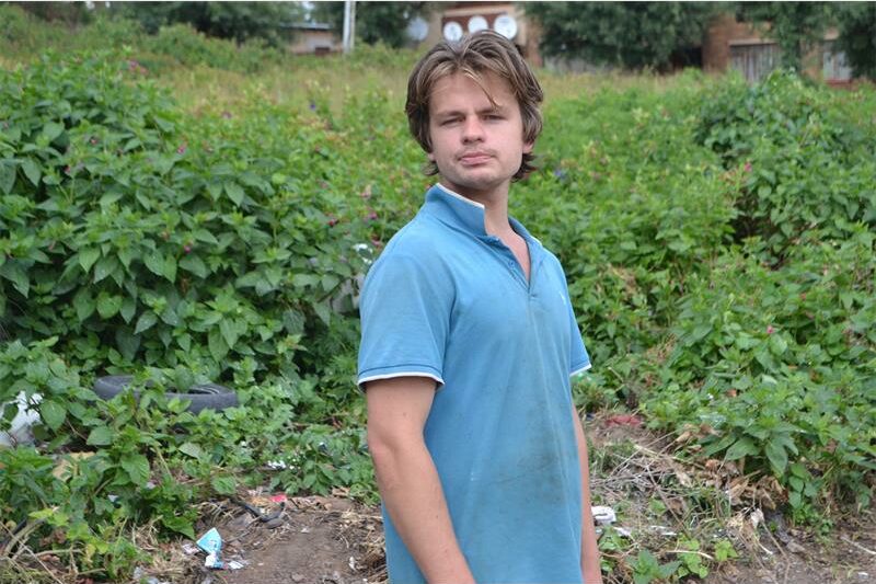 ’n Luipaardsvlei-inwoner het ’n toegegroeide veld by die munisipaliteit aangemeld, wat volgens hom veiligheidsrisiko’s vir die gemeenskap inhou.