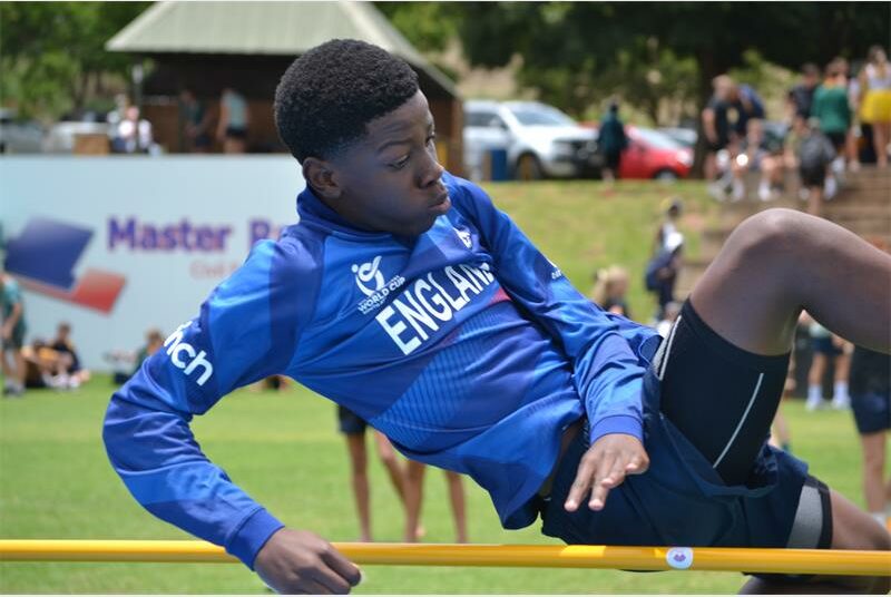 Koedoes, Kwaggas en Buffels het die pawiljoen gevul terwyl leerders 66 nuwe atletiekrekords tydens Monnas se interhuis opgestel het.