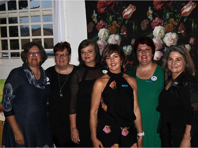 Die Dameskring van Krugersdorp nooi alle vroue uit na ’n opbouende Wêreldbiddag vir Vroue – bring gerus ’n vriendin saam!