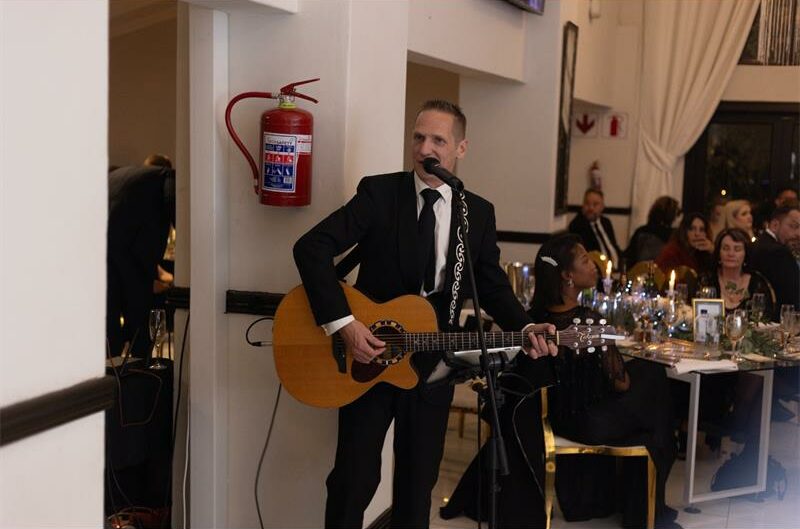 Organiseerders rig ’n beroep op die gemeenskap vir die skenking van meubels en huisware om ’n liefdevolle tuiste vir bejaardes te skep.