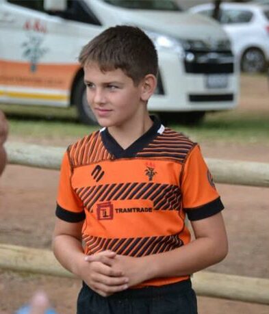 Die 11-jarige Kennies-leerder Nathan Britz, wat met ’n aggressiewe vorm van leukemie gediagnoseer is, ontvang gemeenskapsondersteuning terwyl hy sy stryd teen kanker aanpak.