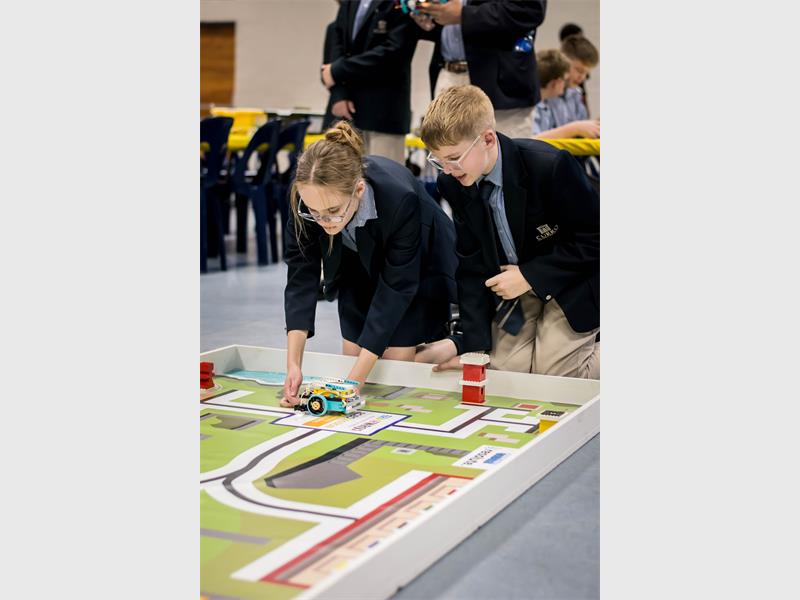 Curro Krugersdorp learners excel in the West Rand’s inaugural robotics showdown, showcasing creativity, skill and teamwork.