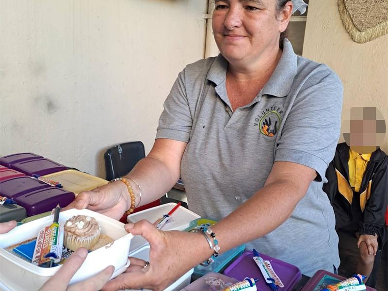 ’n Vloed en ernstige dakskade het ’n sopkombuis in Krugersdorp-Wes tot sluiting gedwing; die organisasie vra nou dringend hulp om hul dienste te kan voortsit.