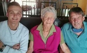 Selfs op 100 bly Jossie Schoeman van Noordheuwel ’n bron van inspirasie, wysheid en deursettingsvermoë.