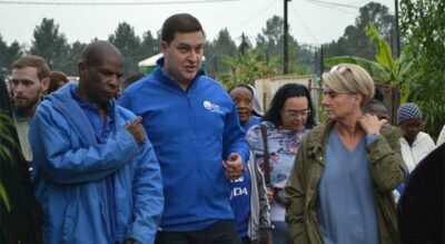 Geordin Hill-Lewis met commuters, traders and taxi operators as part of a hands-on engagement drive across Mogale City.