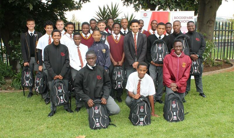 UD Trucks N14 took it upon themselves to kit out Roodepark School's first rugby and netball teams with brand new sports bags.