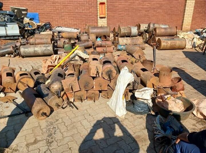 Police, Crime Intelligence and the SANDF joined forces in Kagiso as part of a nationwide crackdown on illegal mining and related crimes.