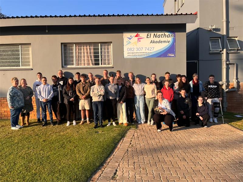 El Nathan Academy learners voted to donate part of their Entrepreneurs Day profits to Belly2Brain NPC, helping fund ingredients for thousands of sandwiches for vulnerable families across the West Rand.