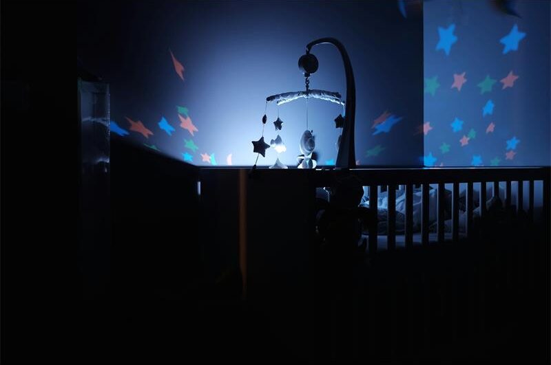 From climbing out of the cot to following bedtime rules, experts share the key signs your toddler may be ready to make the move to a ‘big’ bed.