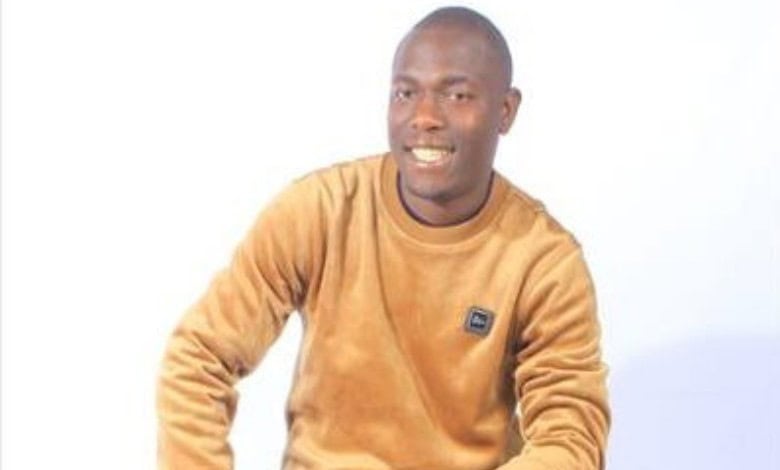 After a six-year break, a Munsieville musician is making a comeback with his new Maskandi love song.