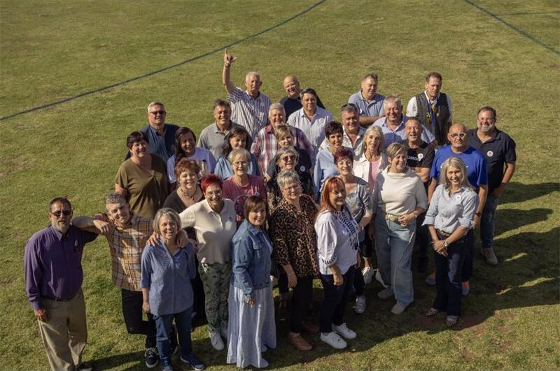 Voormalige Hoërskool Bastion-leerders van 1986 het ná 40 jaar na hul alma mater teruggekeer vir ’n spesiale matriekreünie.