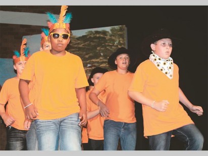 Die toneelstuk, Haak 'n Bietjie uit. Foto:Jacobus Myburgh