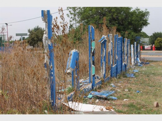 The recognisable blue walls of the previous plumbing business in its current state. Photo: Mathilde Myburgh.
