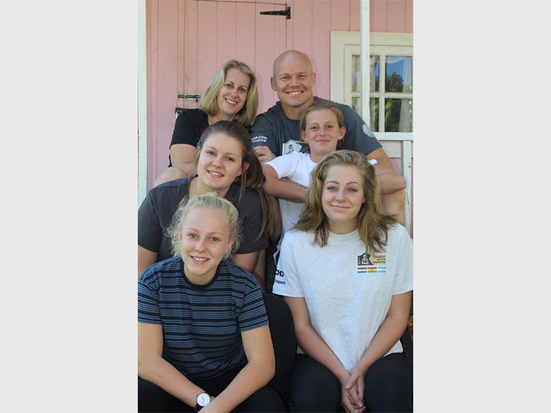 Team Evans. Back from left: Meredith and Joey Evans. Middle from left: Jenna and Shawna Evans. Front from left: Tyra and Kayla Evans. Photo: Adéle Bloem