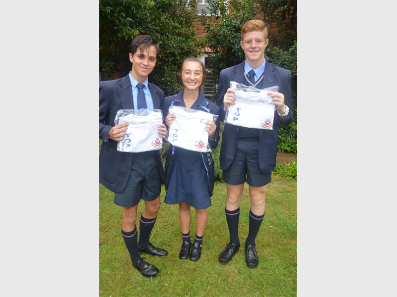 Die senior topatlete van links: Damien Gericke, Allisa Liebenberg en Alexander Harkema.