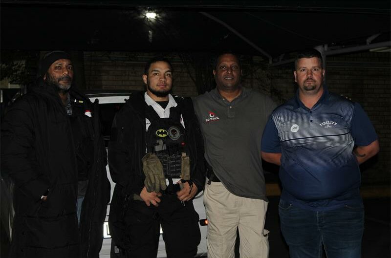 Quick response from security teams and police prevented injuries, with the suspects fleeing the scene.