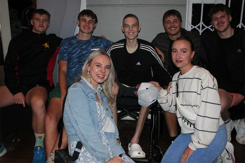 Nico Botha's battle with cancer inspires a movement of hope and community.