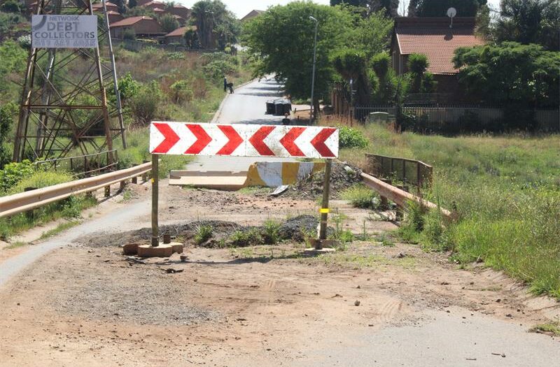 Each passing day adds another crack, and residents watch from a distance as the bridge slowly crumbles.