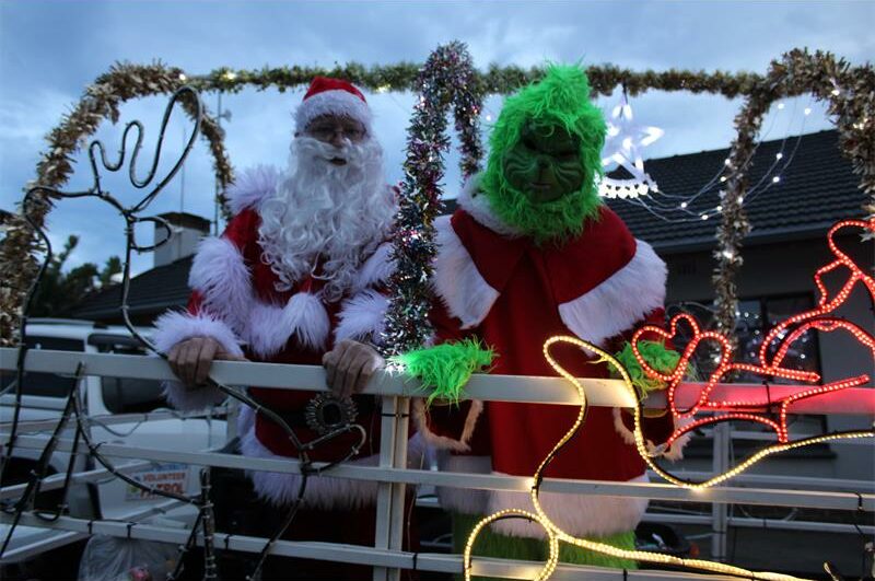 Santa Claus paid a special visit to Horison, driving through the area for three nights, handing out toys and sweets.