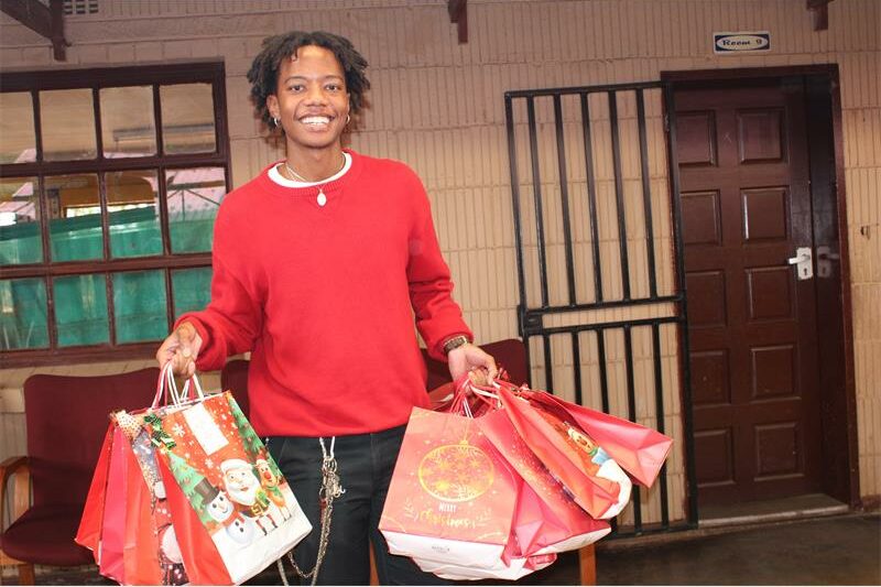 This was more than just an act of kindness; it was a sign of shared humanity, and the gifts have warmed the little hearts.