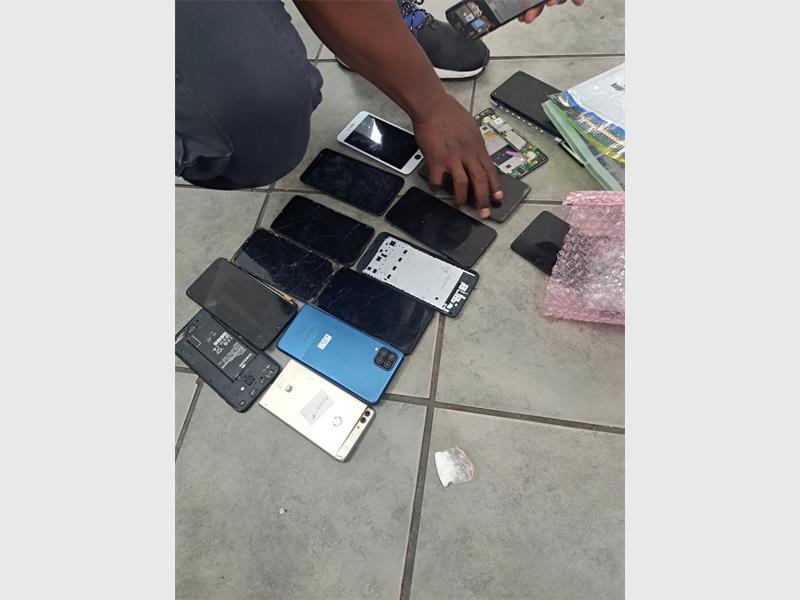 The suspects were arrested in different occasions for business robberies, cellphone thefts and being in possession of drugs.