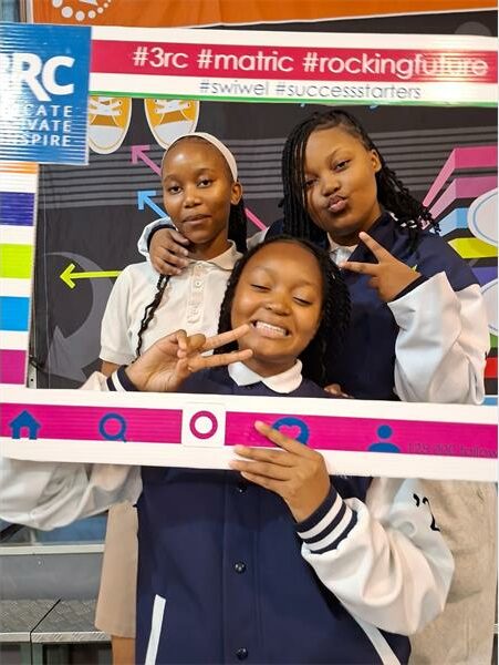 Matriculants from Future Nation Schools Fleurhof receive guidance on careers.