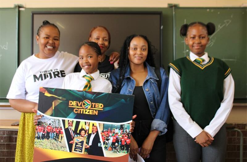 Hope Restoration Ministries Roodepoort Campus donated dignity packs to learners at Princess High School.
