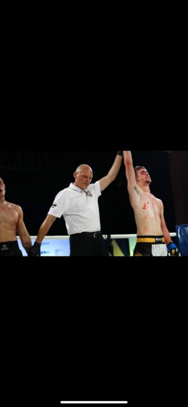 Under the bright lights, a determined Weltevreden Park fighter steps forward, hardened and aims for the Pro-Am National title.