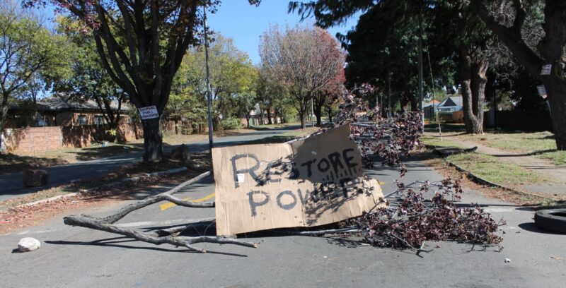 City Power spent the weekend battling multiple outages as frustrated residents and frantic councillors demanded answers.