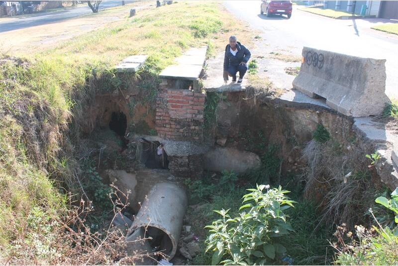 There has been no work on the status of De Vries Street despite JRA's assurance that repairs would be prioritised in this financial year.