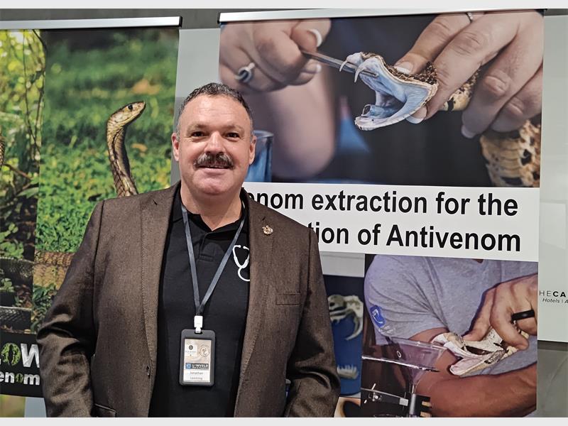 Expert Jonathan Leeming busts myths and teaches science-based first response at Kloofendal Nature Reserve.