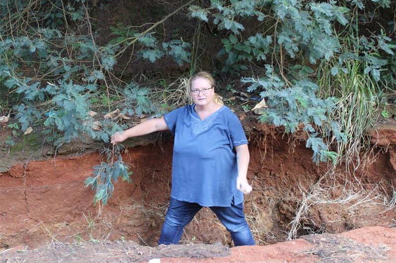 A dedicated community leader in Wilgeheuwel is helping residents get their service delivery and safety concerns addressed by local authorities.