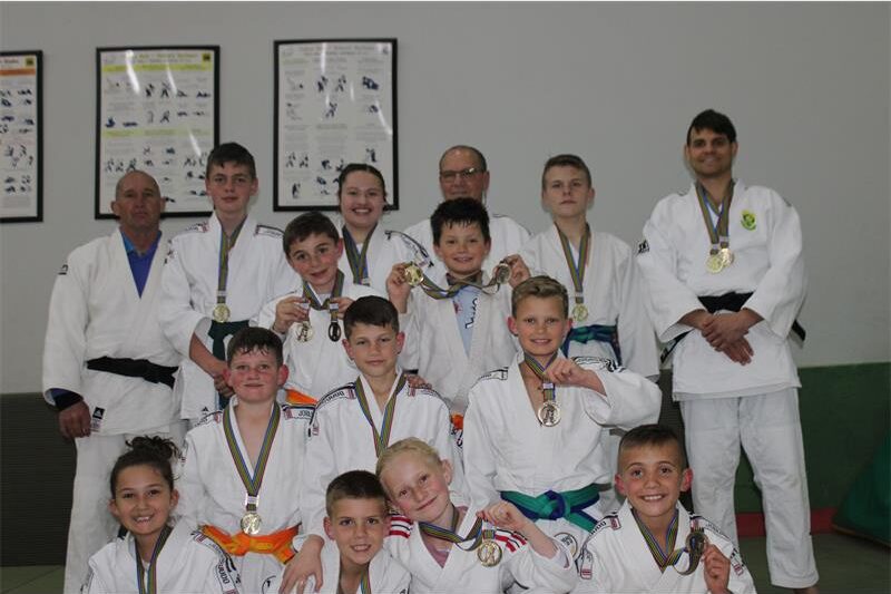 The club, based in Roodekrans, claimed a haul of medals at the championships.