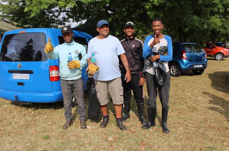 Volunteers can look forward to a morning outdoors with complimentary refreshments provided for all participants.